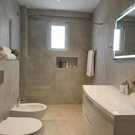 Alfred Promenade Apartments Sarandë