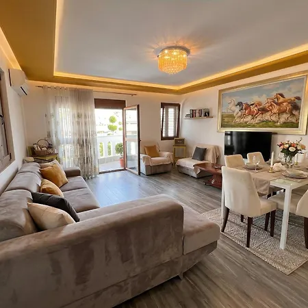 アパート Alfred Promenade Apartments Sarandë